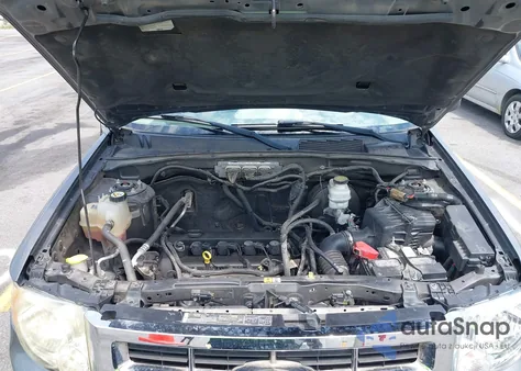 2012 Ford Escape Xlt z USA, uszkodzony, nr VIN 1FMCU0D75CKB93887